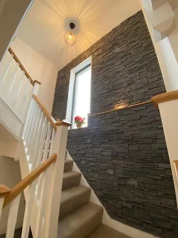 홈스테이 Ardeen House *